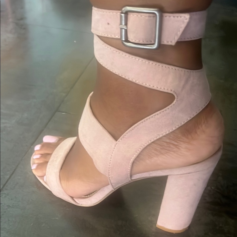Just Fab blush pink suede heel